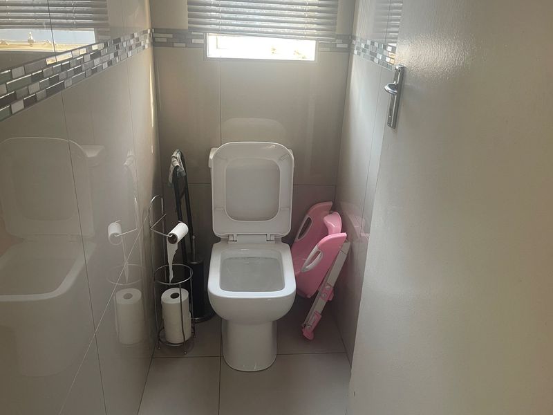 Cosy Family Home! - Photo 9