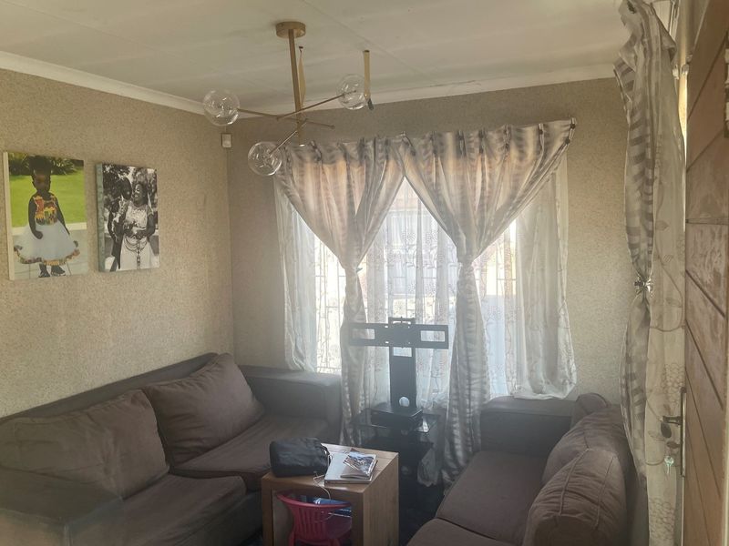 Cosy Family Home! - Photo 6