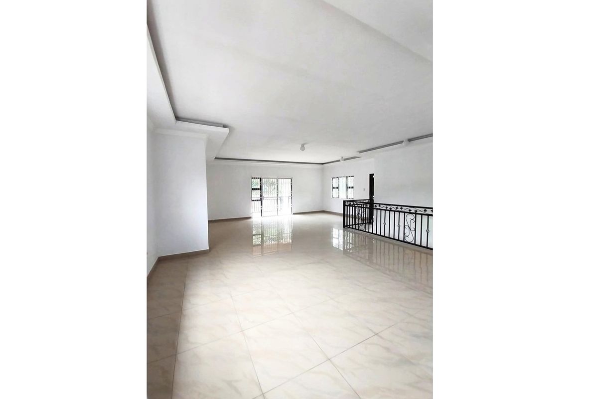 "Elegant 10-Bedroom Home in Glen Park Awaits YoU - Photo 2