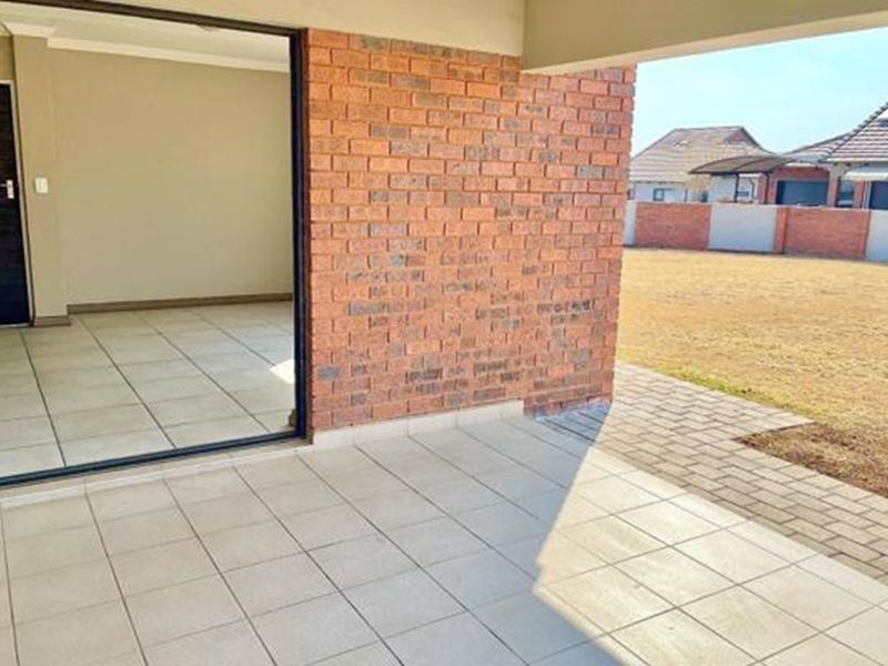 Morden 3 bedroom House at the heart of Amberfied - Photo 7