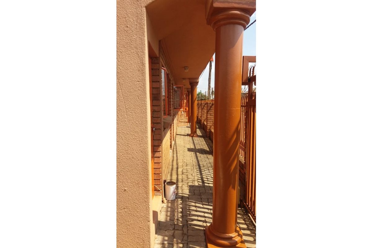 36 Units investment Property - Photo 3