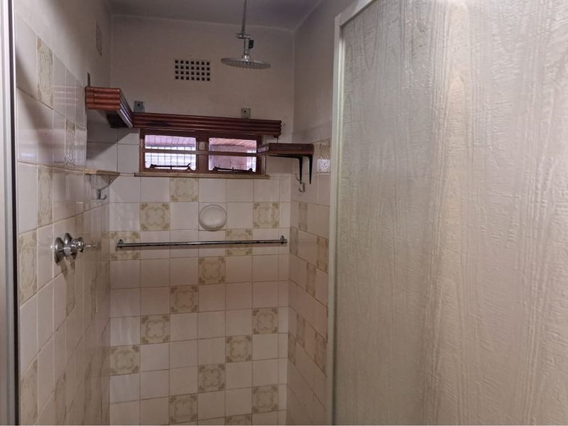 Charming Two-Bedroom Retreat in Marloth Park - Photo 10