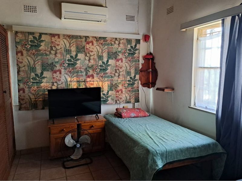 Charming Two-Bedroom Retreat in Marloth Park - Photo 8