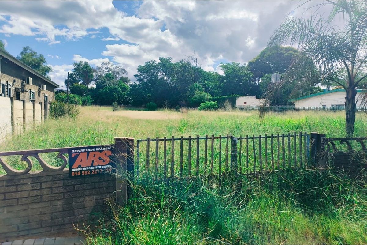 "Prime Development Land in Bo Dorp, North West" - Photo 4