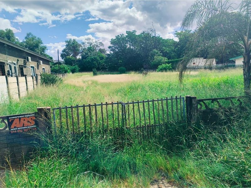 "Prime Development Land in Bo Dorp, North West" - Photo 3