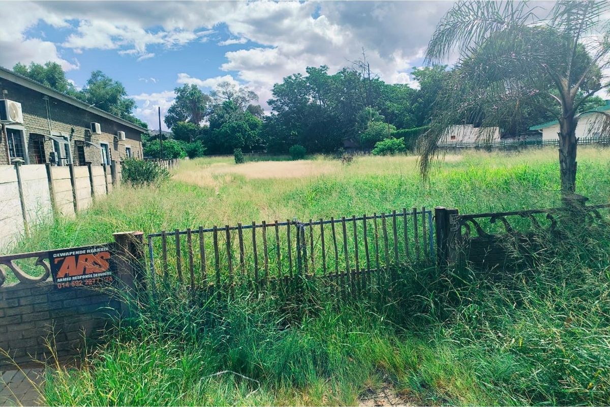 "Prime Development Land in Bo Dorp, North West" - Photo 3