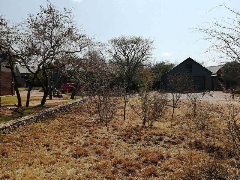 North-facing, 402 sqm corner stand, with some view to green area. - Photo 6