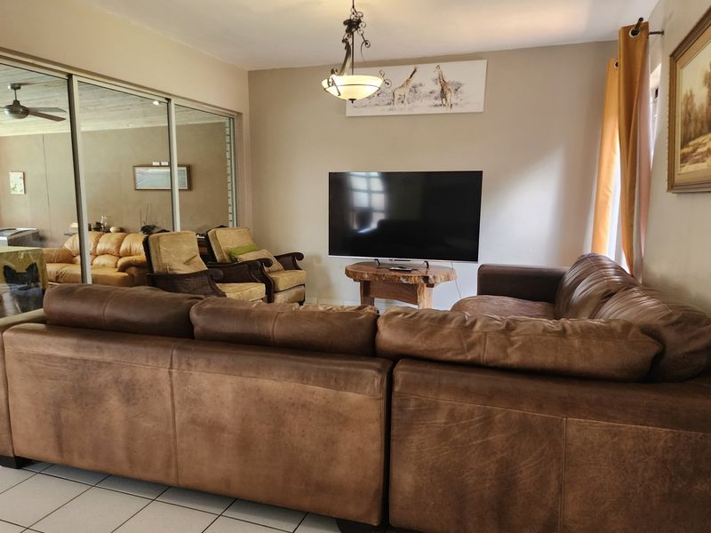 Elegant Double-Story Home in Prime Tzaneen Location - Photo 5