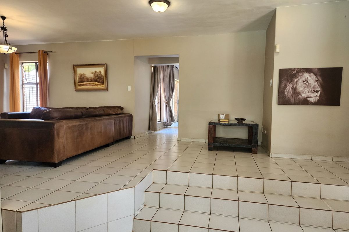 Elegant Double-Story Home in Prime Tzaneen Location - Photo 4