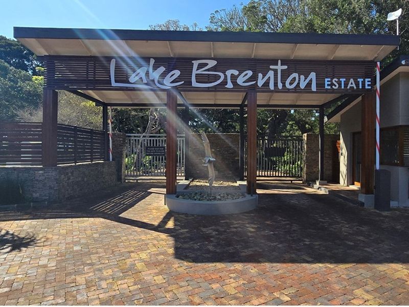 Elegant Eco-Living Amidst Nature’s Finest Canvas - Photo 4