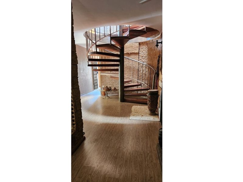 Stylish 4-Bedroom Double-Storey Entertainer’s Home in Deneysville - Photo 9