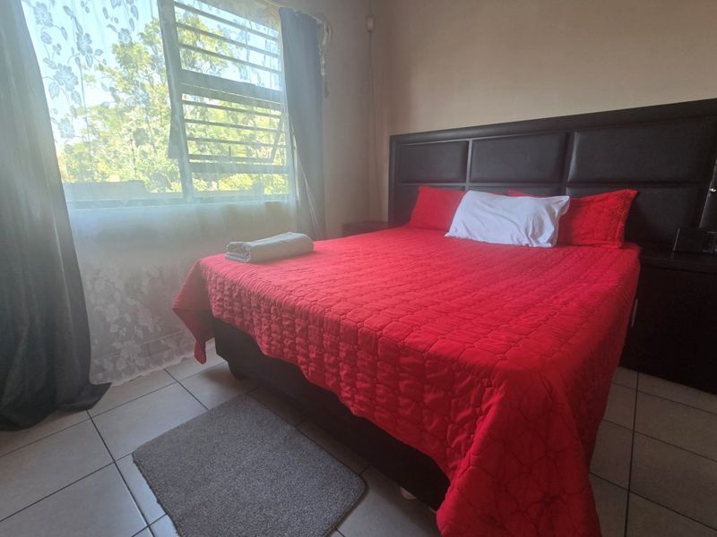 FIXER UPPER DUET IN BIRDSWOOD - Photo 10