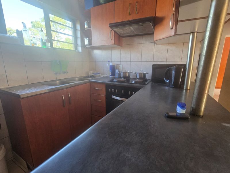 FIXER UPPER DUET IN BIRDSWOOD - Photo 4