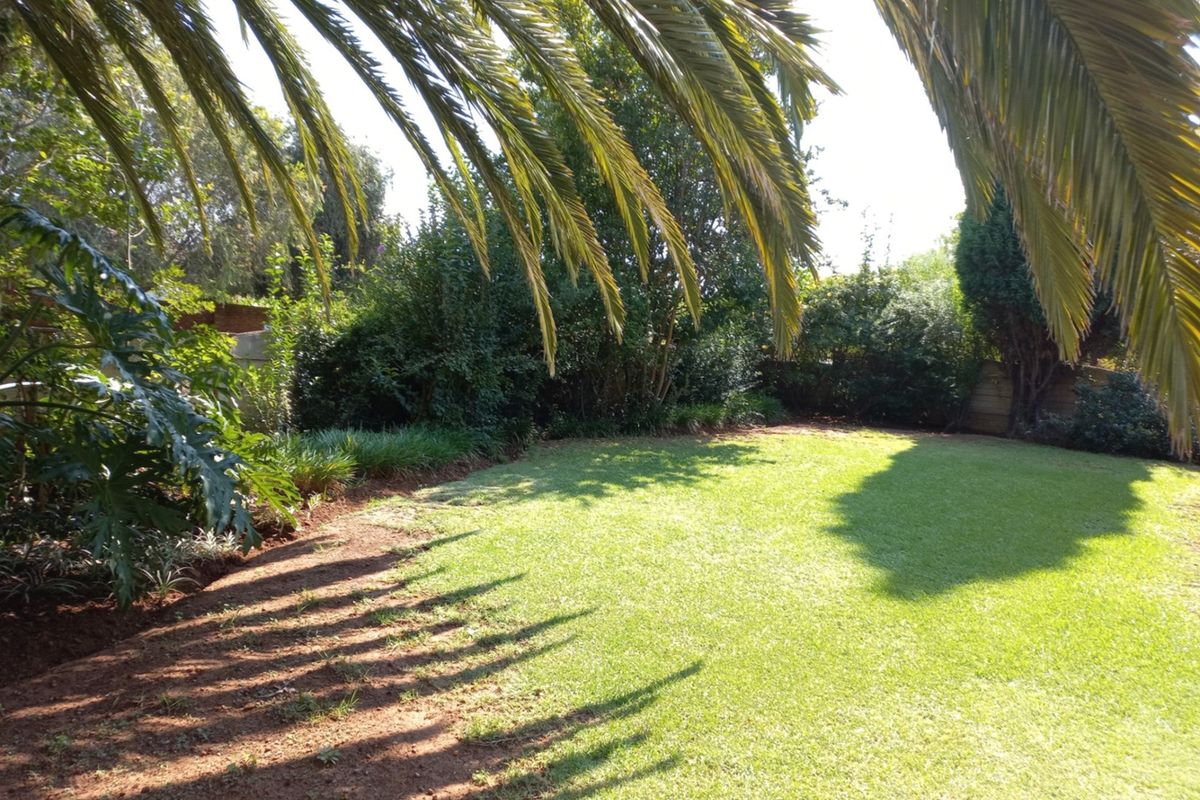 Charming Low Maintenance Family Home - Wheelchair Friendly, Walk to the Waterfront - Photo 4