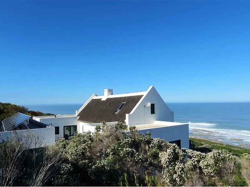 A Sea Front Home in Private Coastal Estate - Photo 4