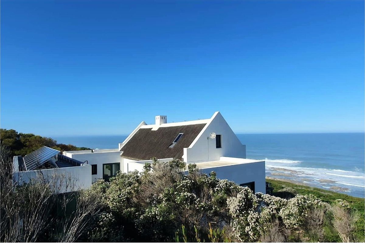 A Sea Front Home in Private Coastal Estate - Photo 4