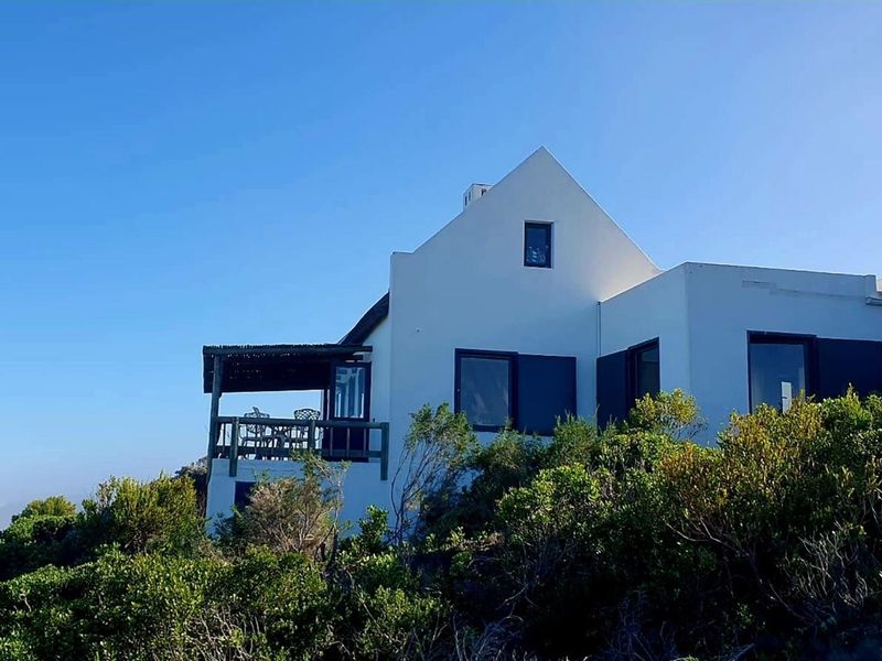 A Sea Front Home in Private Coastal Estate - Photo 3