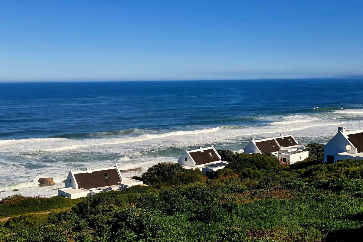 A Sea Front Home in Private Coastal Estate - Photo 2