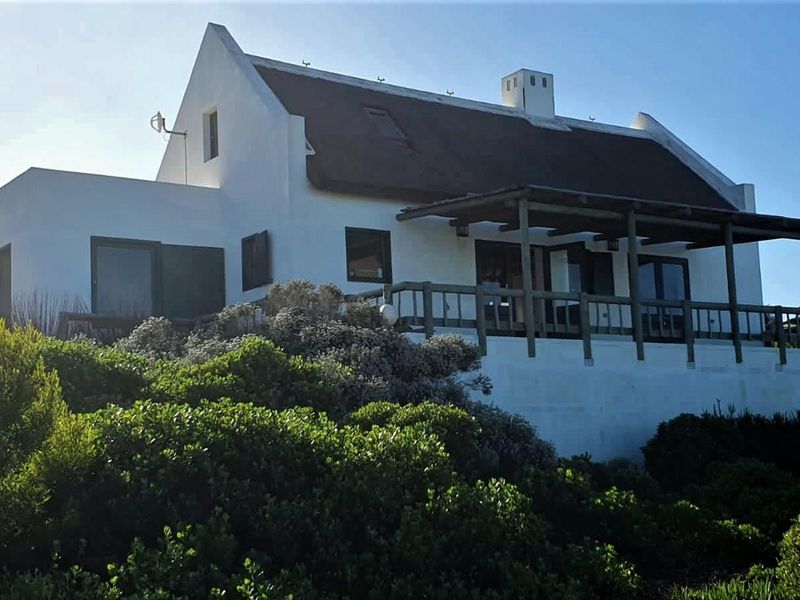 A Sea Front Home in Private Coastal Estate - Photo 5