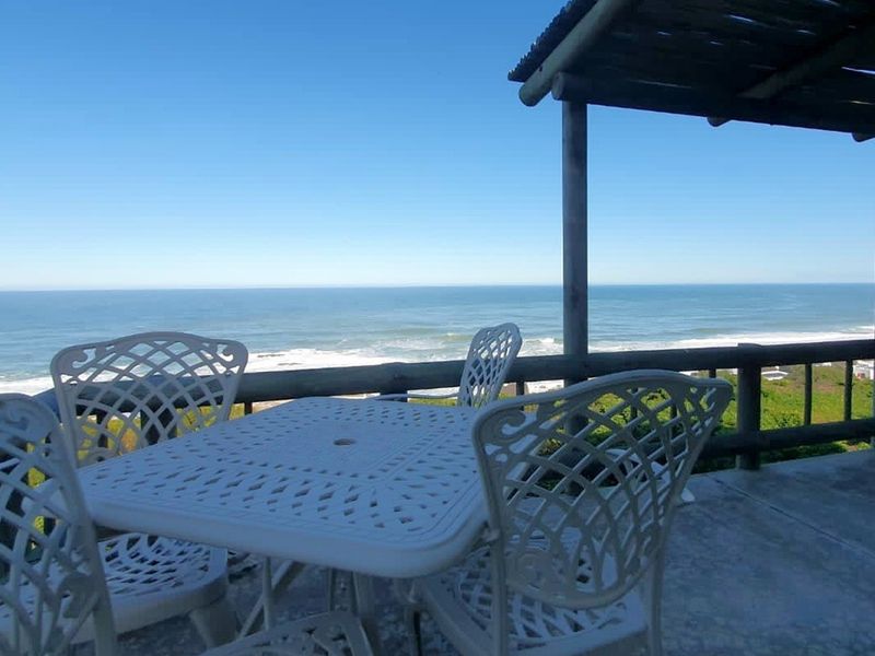 A Sea Front Home in Private Coastal Estate - Photo 7