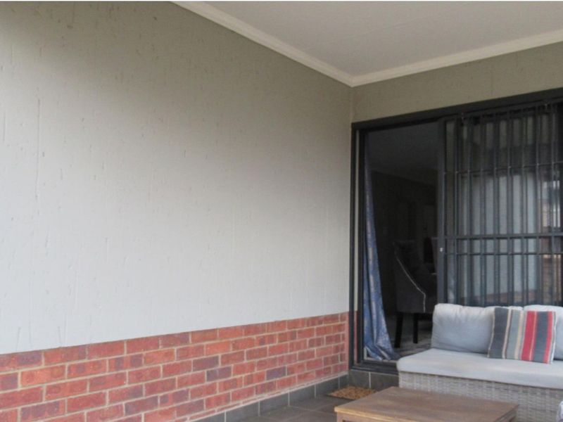 R1.650M Spacious 3-Bed, 3 bath Home at Lion Pride, Offers Accepted - Photo 5