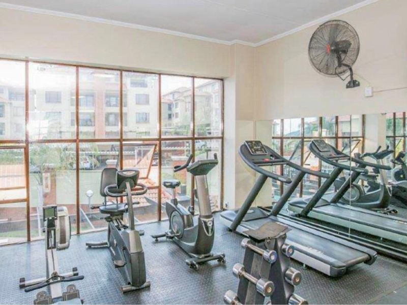 Spacious Stunning 3bed 3bath Apartment in The Kanyin, Sunninghill - Photo 2