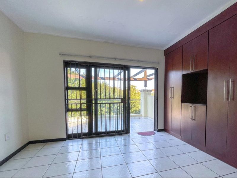 Spacious Stunning 3bed 3bath Apartment in The Kanyin, Sunninghill - Photo 6