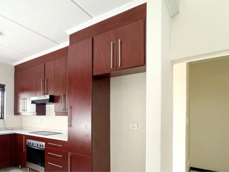 Spacious Stunning 3bed 3bath Apartment in The Kanyin, Sunninghill - Photo 5
