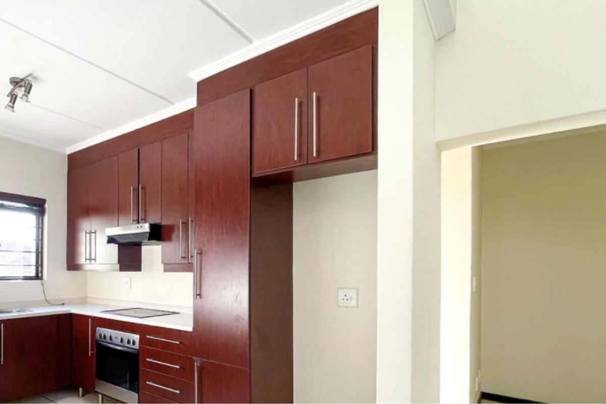 Spacious Stunning 3bed 3bath Apartment in The Kanyin, Sunninghill - Photo 5