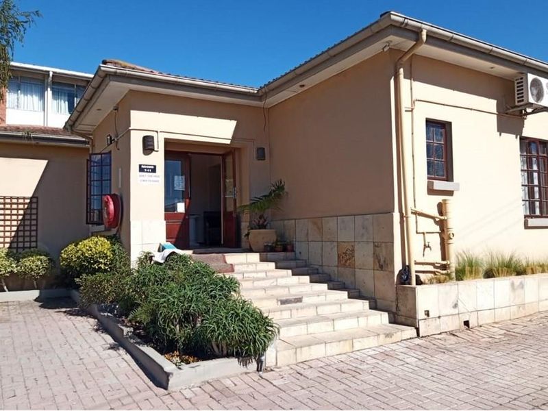 This spacious Property with lots of opportunity, for sale in Uitenhage/ Kariega - Photo 10
