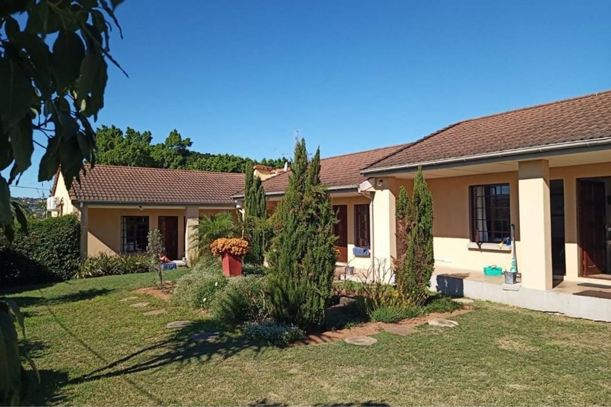 This spacious Property with lots of opportunity, for sale in Uitenhage/ Kariega - Photo 5