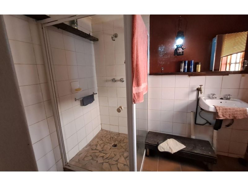 Spacious townhouse near town and schools - Photo 7