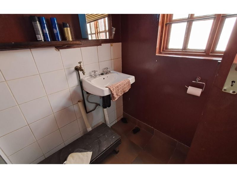 Spacious townhouse near town and schools - Photo 8