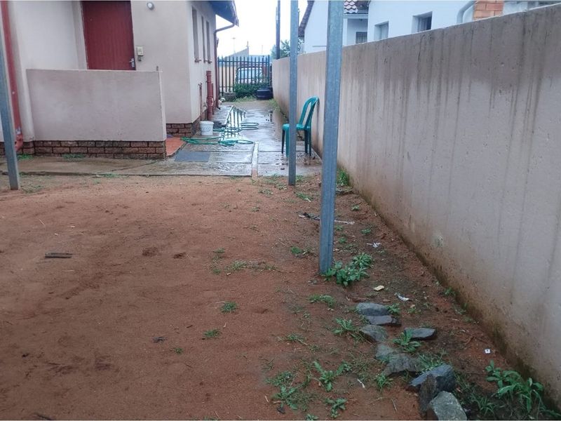 3 Bedroom House For Sale In Kagiso Ext 8 - Photo 8