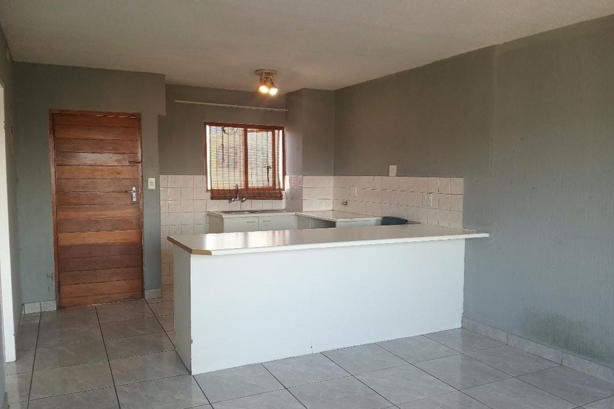 Modern 1-Bedroom Apartment - Ideal Lock-Up and Go! - Photo 2