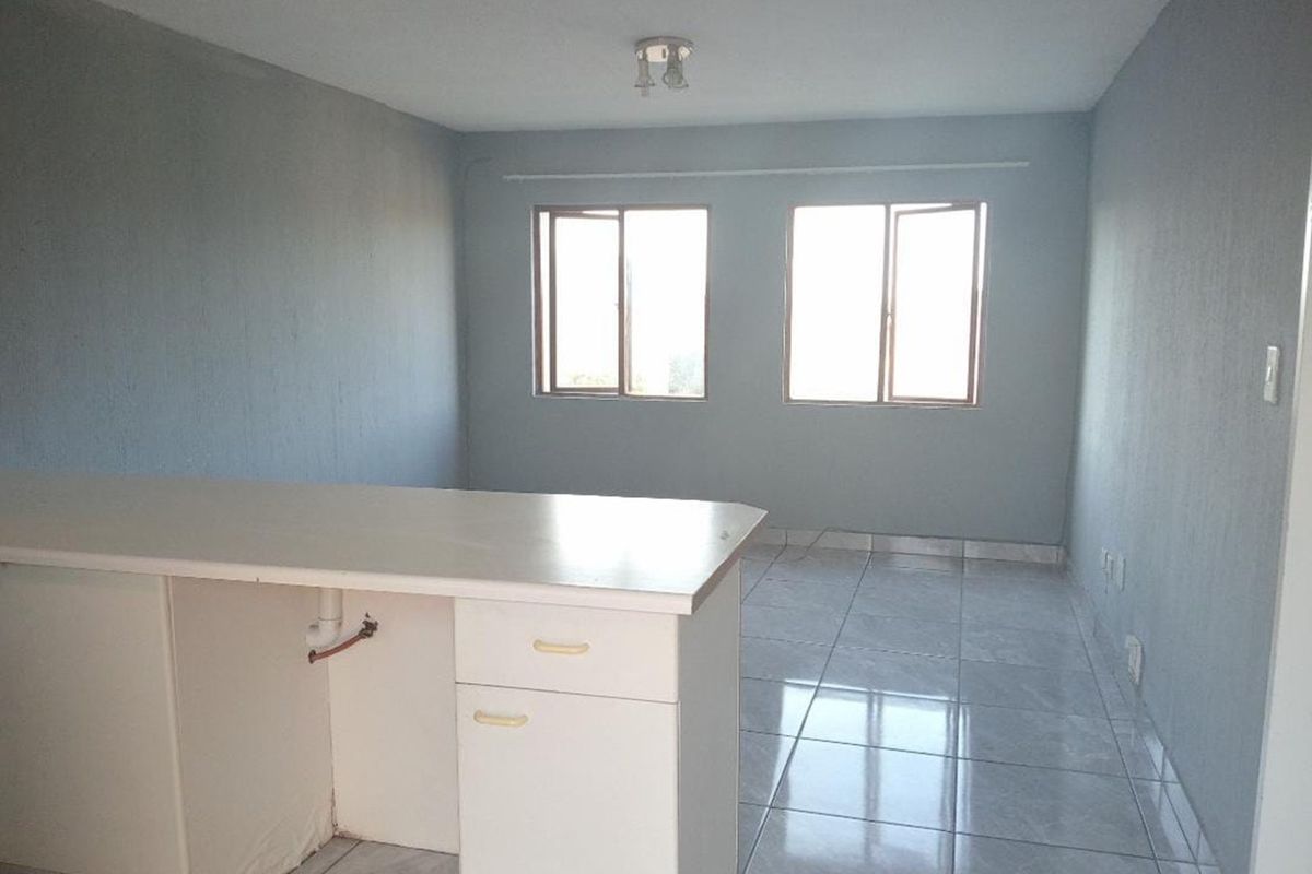 Modern 1-Bedroom Apartment - Ideal Lock-Up and Go! - Photo 5