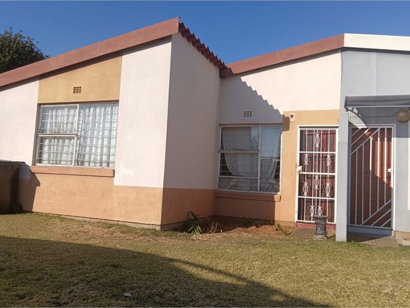 3 Bedroom Town House In Ridgeway Lion Ridge Complex - Photo 9