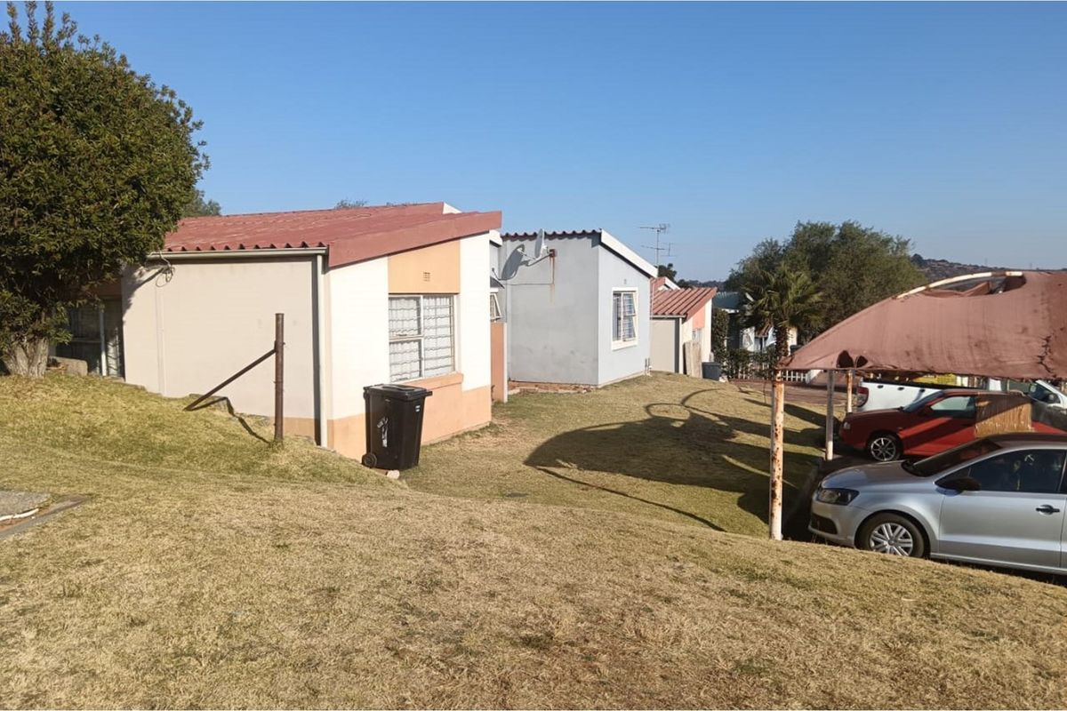 3 Bedroom Town House In Ridgeway Lion Ridge Complex - Photo 4