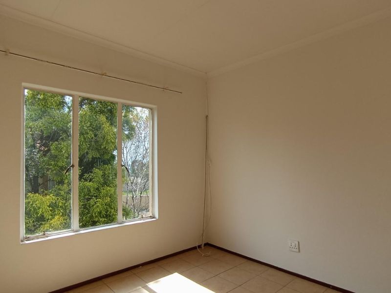 2-bedroom, 2-bathroom apartment in Zandspruit, R750 000 - Photo 7