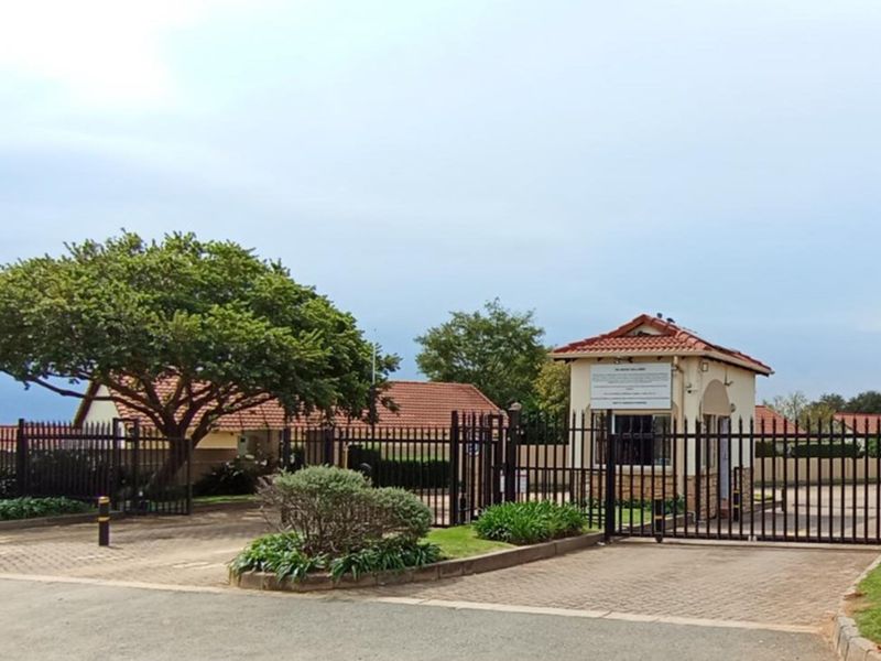 2-bedroom, 2-bathroom apartment in Zandspruit, R750 000 - Photo 1