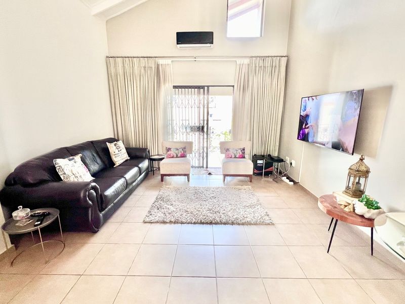 Live or Rent-This Stylish Summerset Apartment Has Space, High Ceilings and  All the Right Features - Photo 1