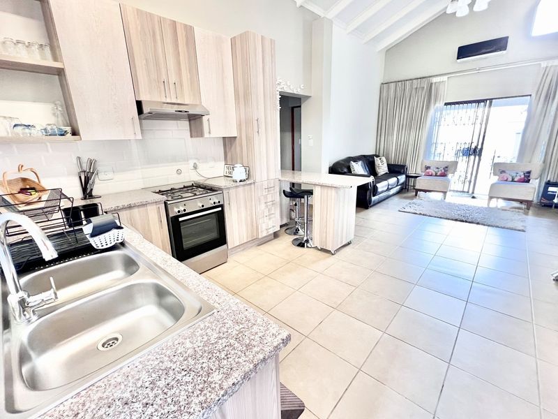 Live or Rent-This Stylish Summerset Apartment Has Space, High Ceilings and  All the Right Features - Photo 2