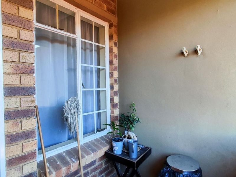 R500k"Modern 2-Bed Apartment in Comet Boksburg" - Photo 10