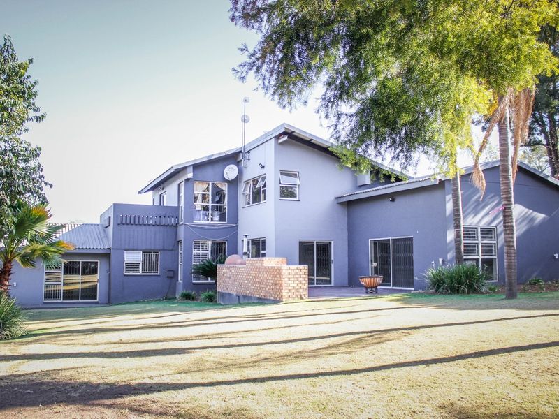 Where Space, Style and Serenity Meet - A Family Haven Like No Other! - Photo 1