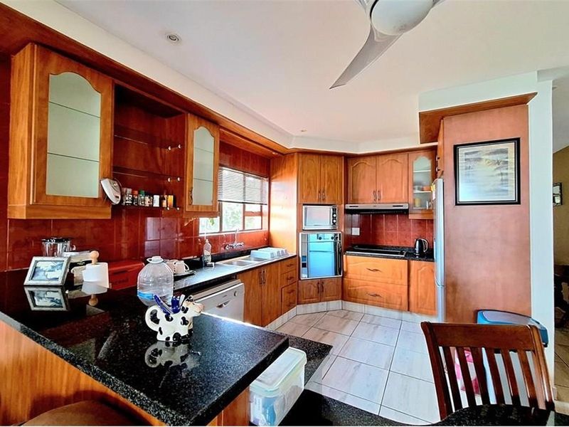 Beachfront Property Family Home/beachouse or Air BnB - Photo 7
