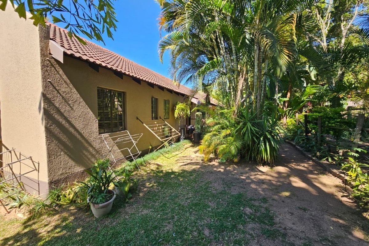 Charming 2-Bed Townhouse in Prime Location - Photo 5