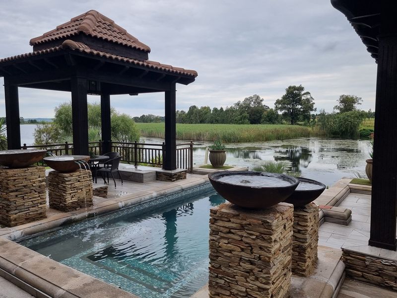 Exceptional and stylish, impressively sized for first class living. The ultimate best! - Photo 2