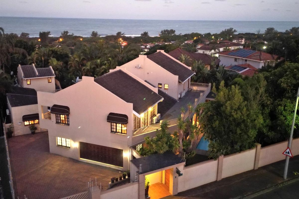 Beautiful 10-bedroom bed and breakfast for sale in Durban North - Photo 2