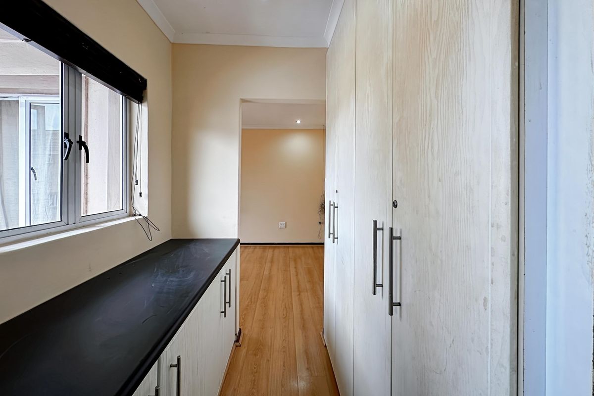 3 Bedroom Townhouse for Sale in Raisethorpe - Photo 4