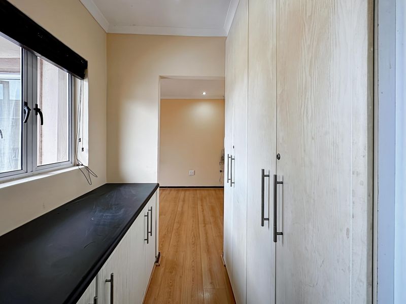 3 Bedroom Townhouse for Sale in Raisethorpe - Photo 4